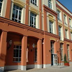 Od 2005 roku Centrala Centrum Nauki i Biznesu 