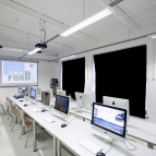 School of Form - Laboratorium komputerowe